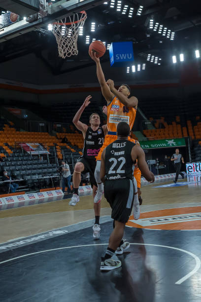 万人民币 万人民币